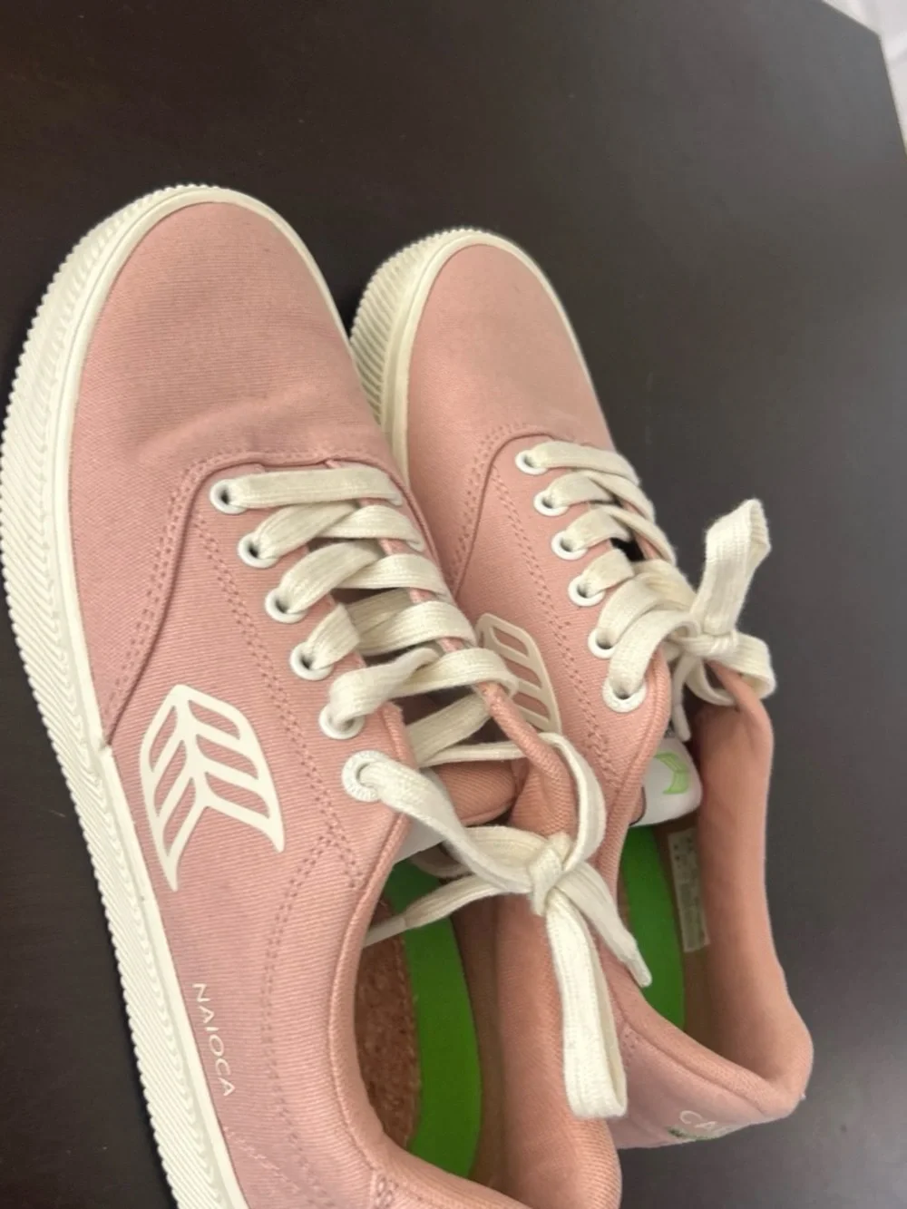 Cariuma Women’s Blush Pink Low-Top Sneakers